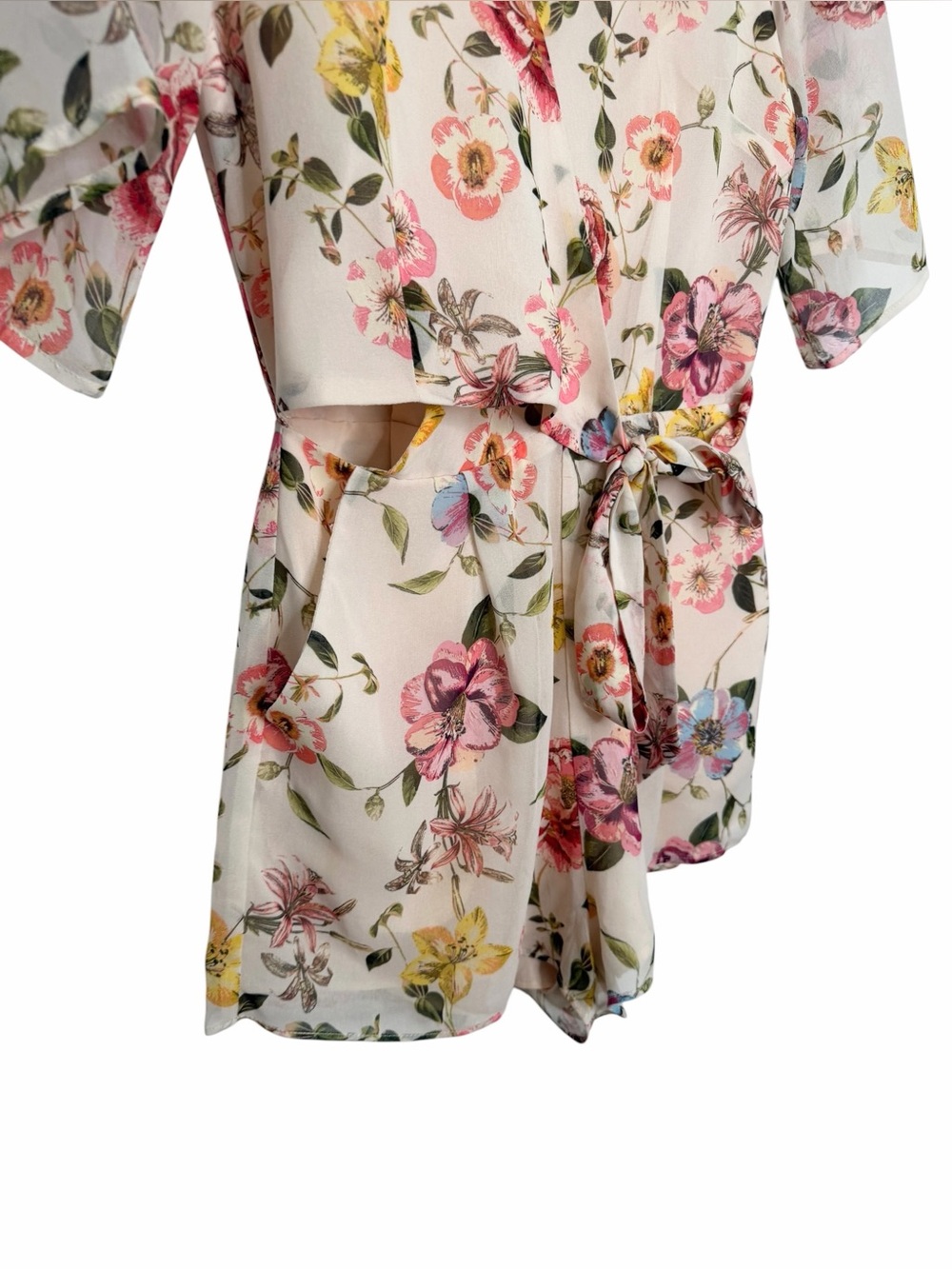 Yumi Kim Floral V-Neck Wrap Top Sheer Lined Short Sleeve Romper Shorts Size XS - Picture 3 of 8